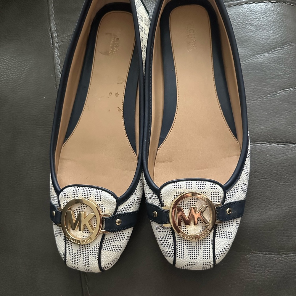 Michael Kors Navy Trim White Patterned MK Logo Flats